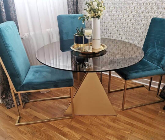 Moderni trpezarijski stolovi sa okruglom pločom od stakla